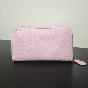 Authentic Bottega Venetta pink leather long wallet in very good condition